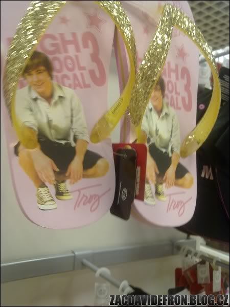 20062009388.jpg picture by pattinsonsource