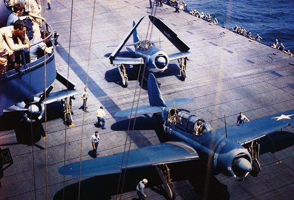 planes-on-deck-1.jpg