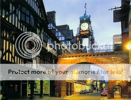 The_Eastgate_Chester_At_Night_zps469d65db.jpg