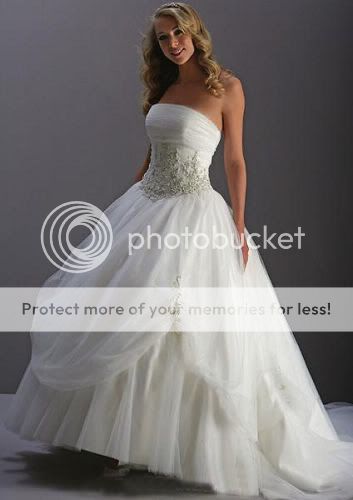 http://i423.photobucket.com/albums/pp316/rebelsgurl/Wedding%20Dresses/18.jpg