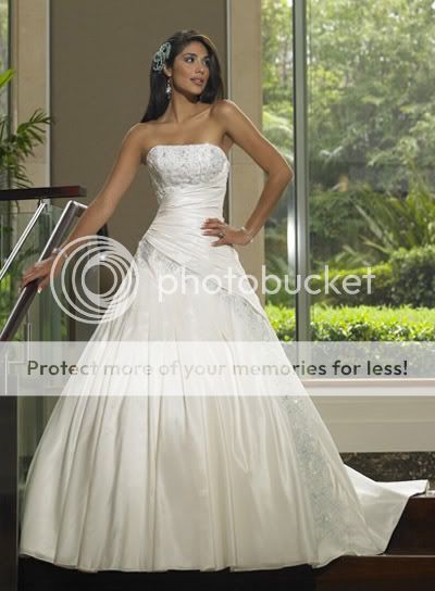 http://i423.photobucket.com/albums/pp316/rebelsgurl/Wedding%20Dresses/60.jpg