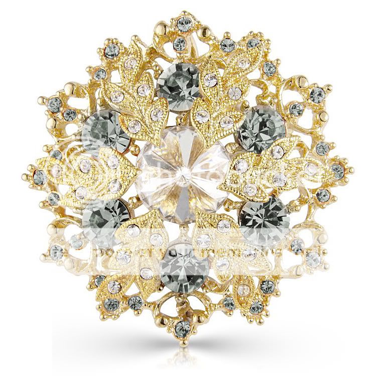 Beautiful White Swarovski Elements Crystal Xmas Snowflake Brooch 
